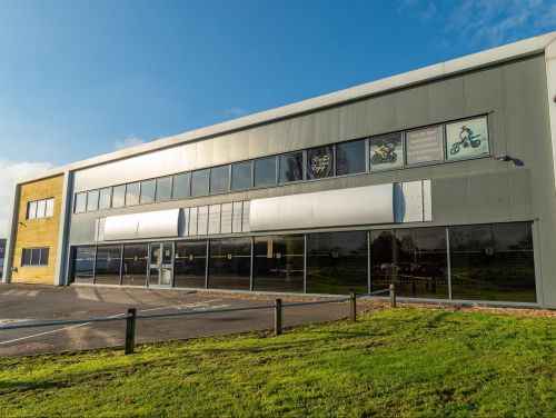 SHW - American Golf swings into Chichester Trade Centre