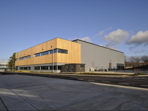 Goya Hillwood Welcome Amazon To North Gatwick Gateway