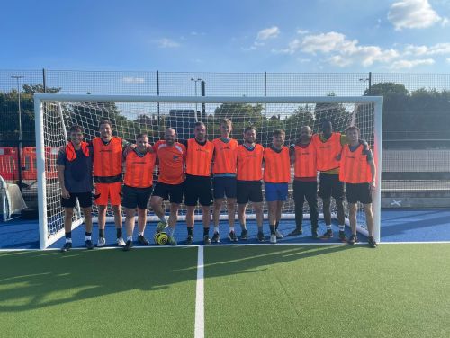 Football team in bibs